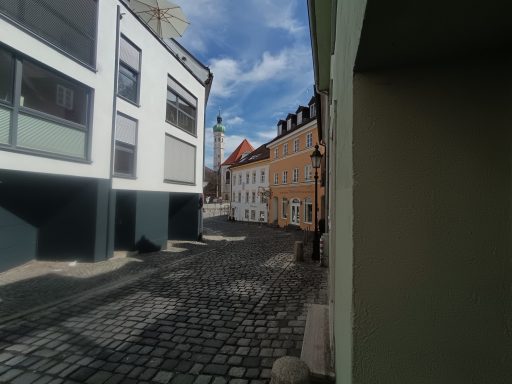 Blick hinunter zur Kulturschranne Dachau und zur Kirche St.Jakob.